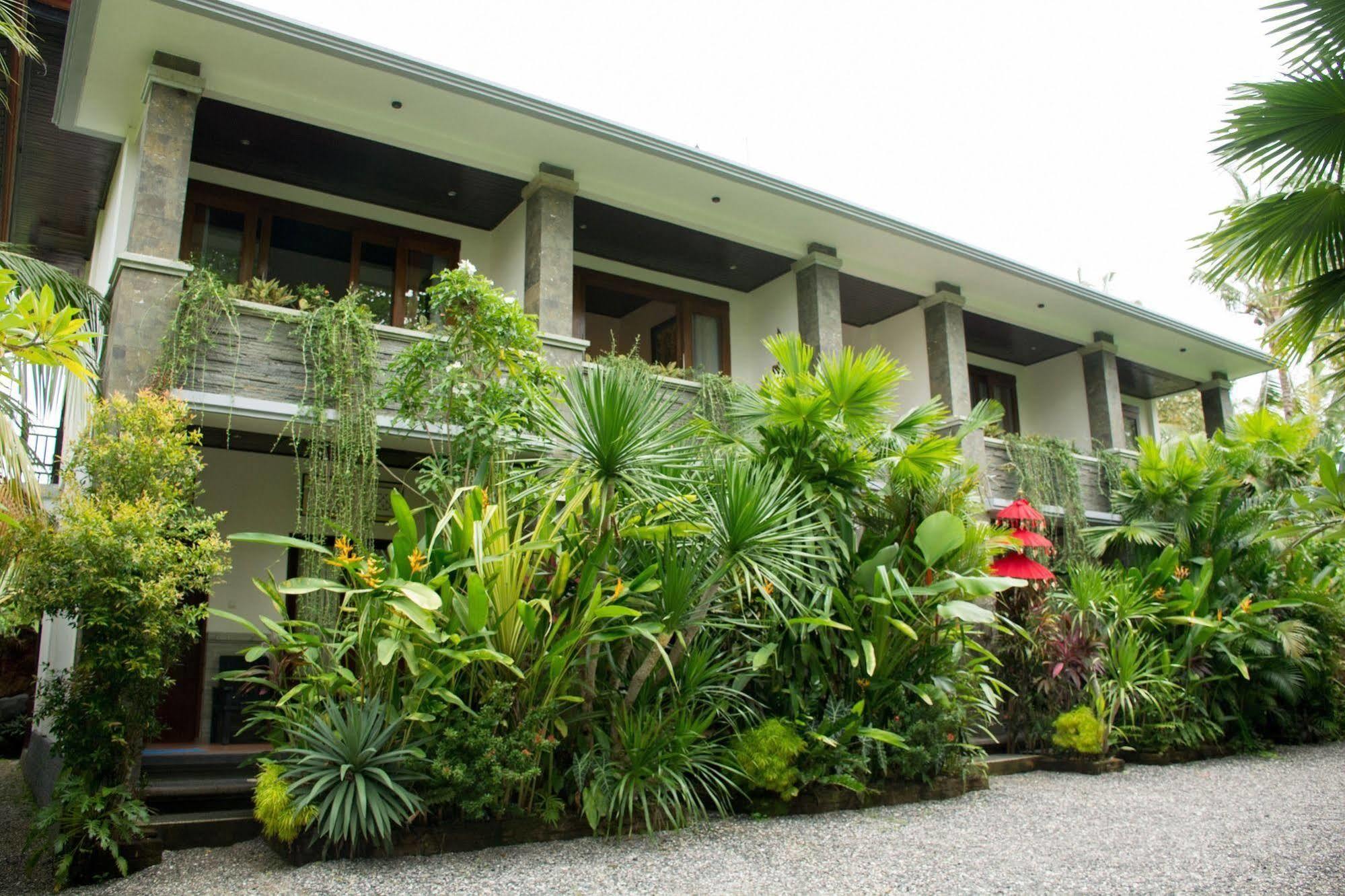 The Galuh Pekutatan Hotel Пулукан Екстериор снимка